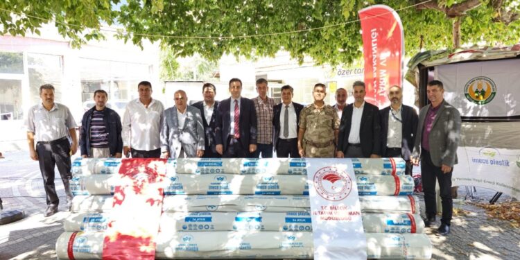 Söğüt’te Sera Örtüsü Dağıtım Programı