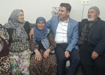 Vali Aygöl’den Küçükelmalı ziyareti