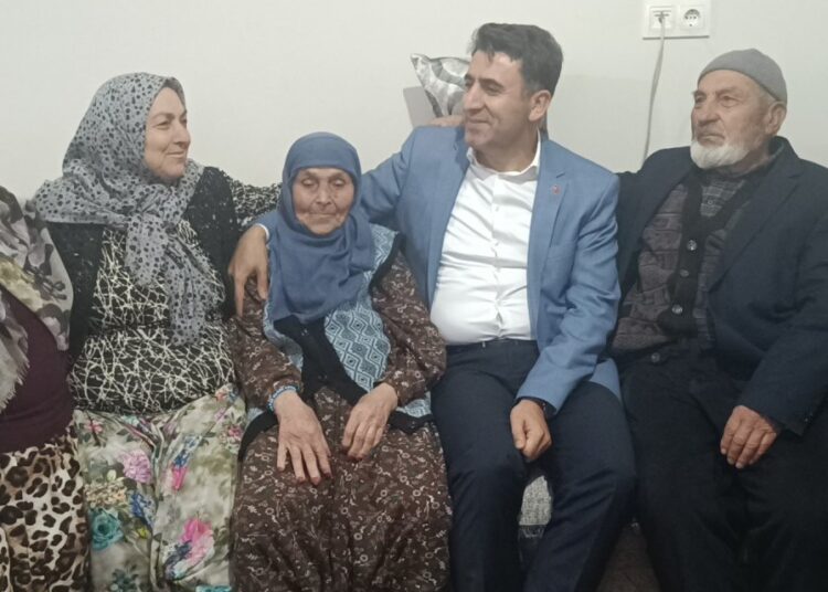 Vali Aygöl’den Küçükelmalı ziyareti